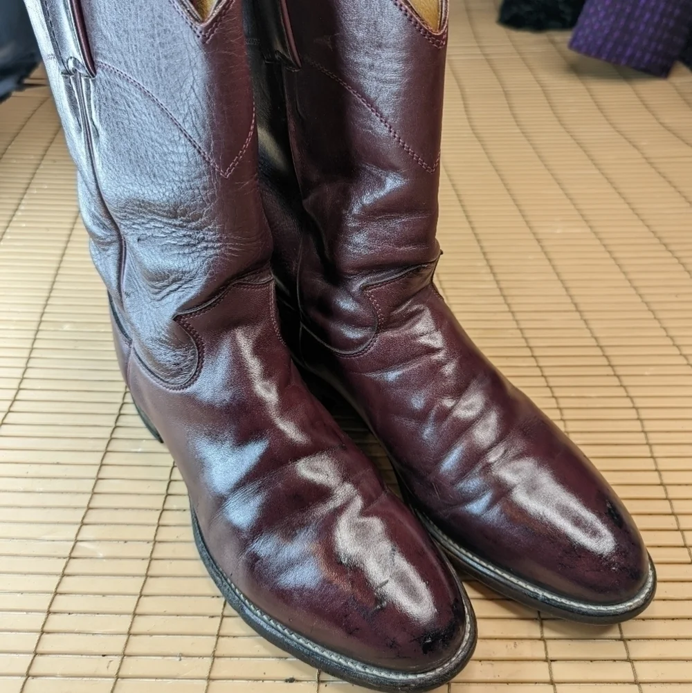 Justin Boots Style 3037  Burgundy Wine Leather  Roper Cowboy Boots Made In USA M